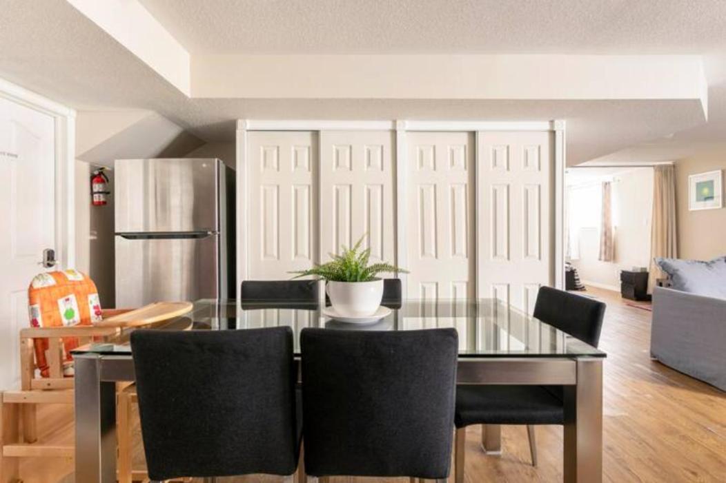 Self Check-In Spacious Apartment With Full Kitchen Ottawa Exterior photo