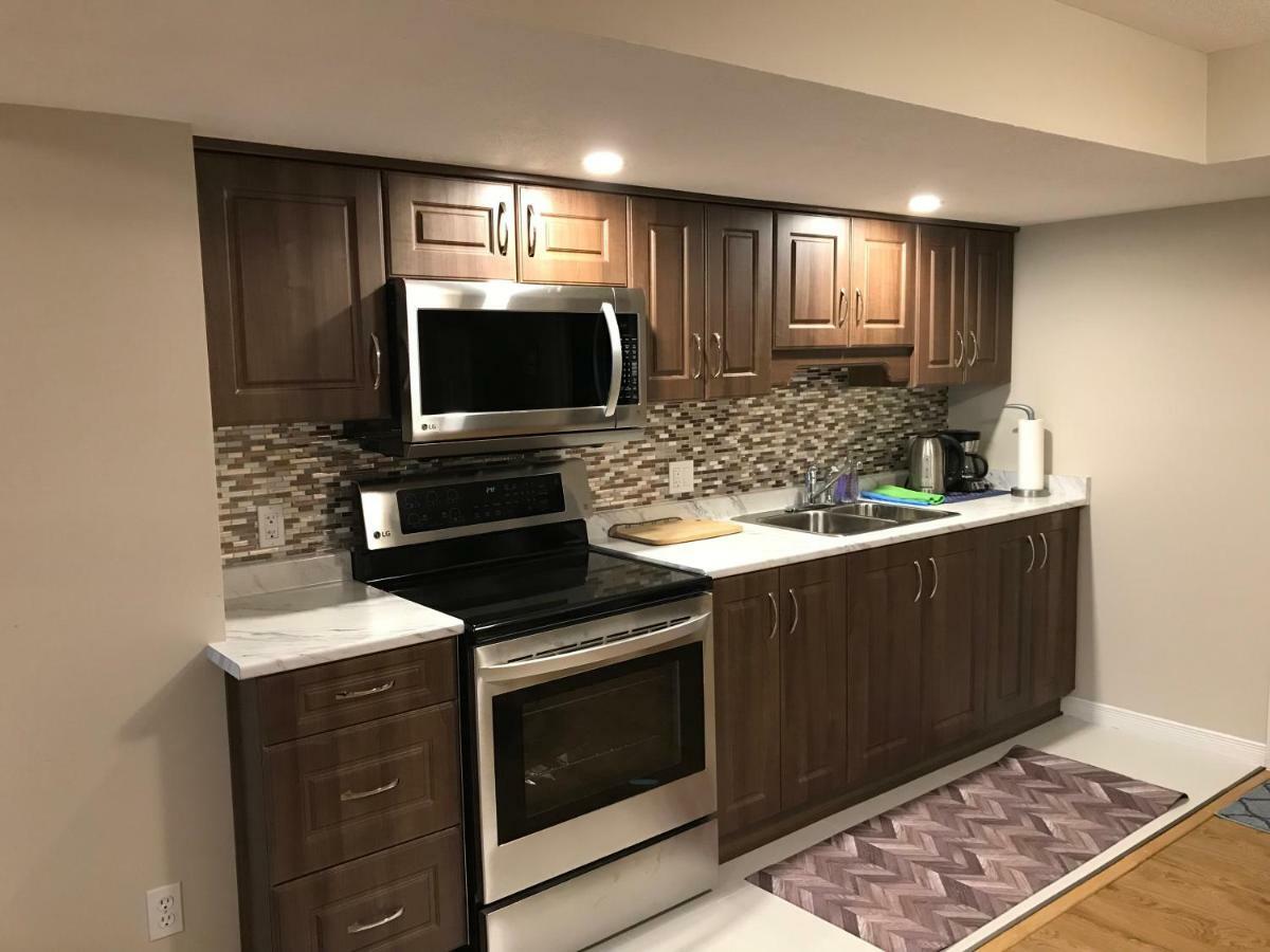 Self Check-In Spacious Apartment With Full Kitchen Ottawa Exterior photo