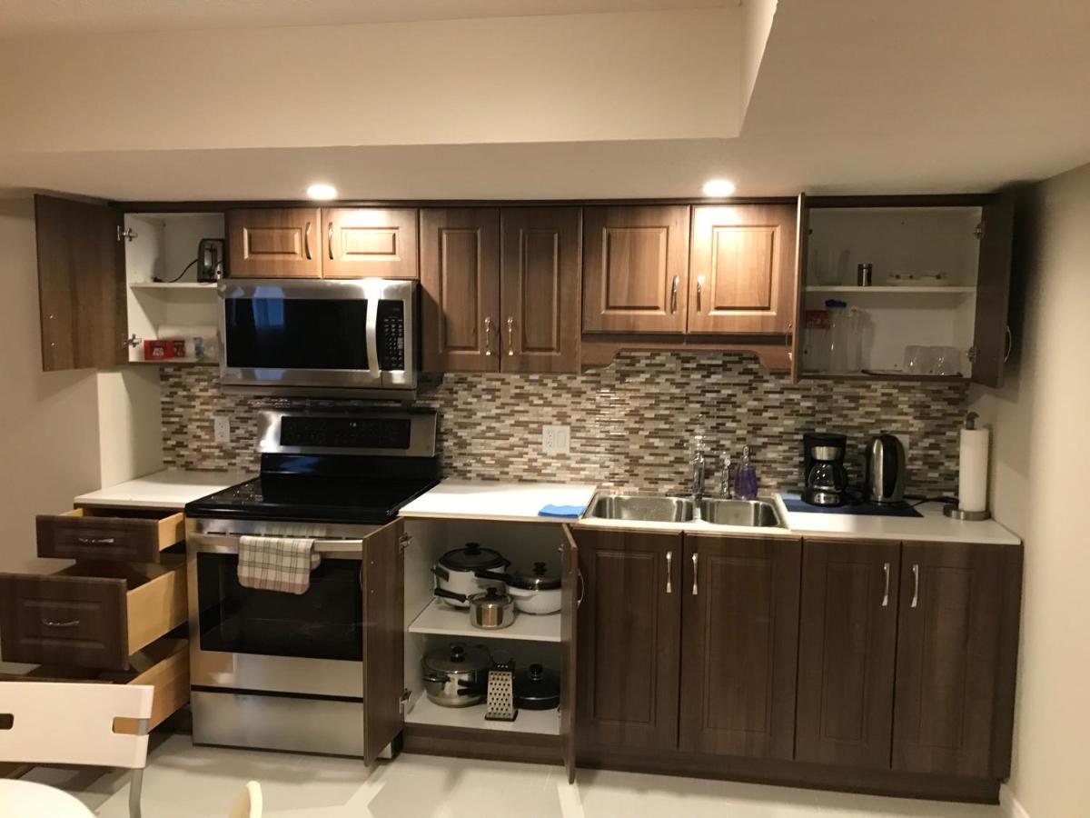 Self Check-In Spacious Apartment With Full Kitchen Ottawa Exterior photo